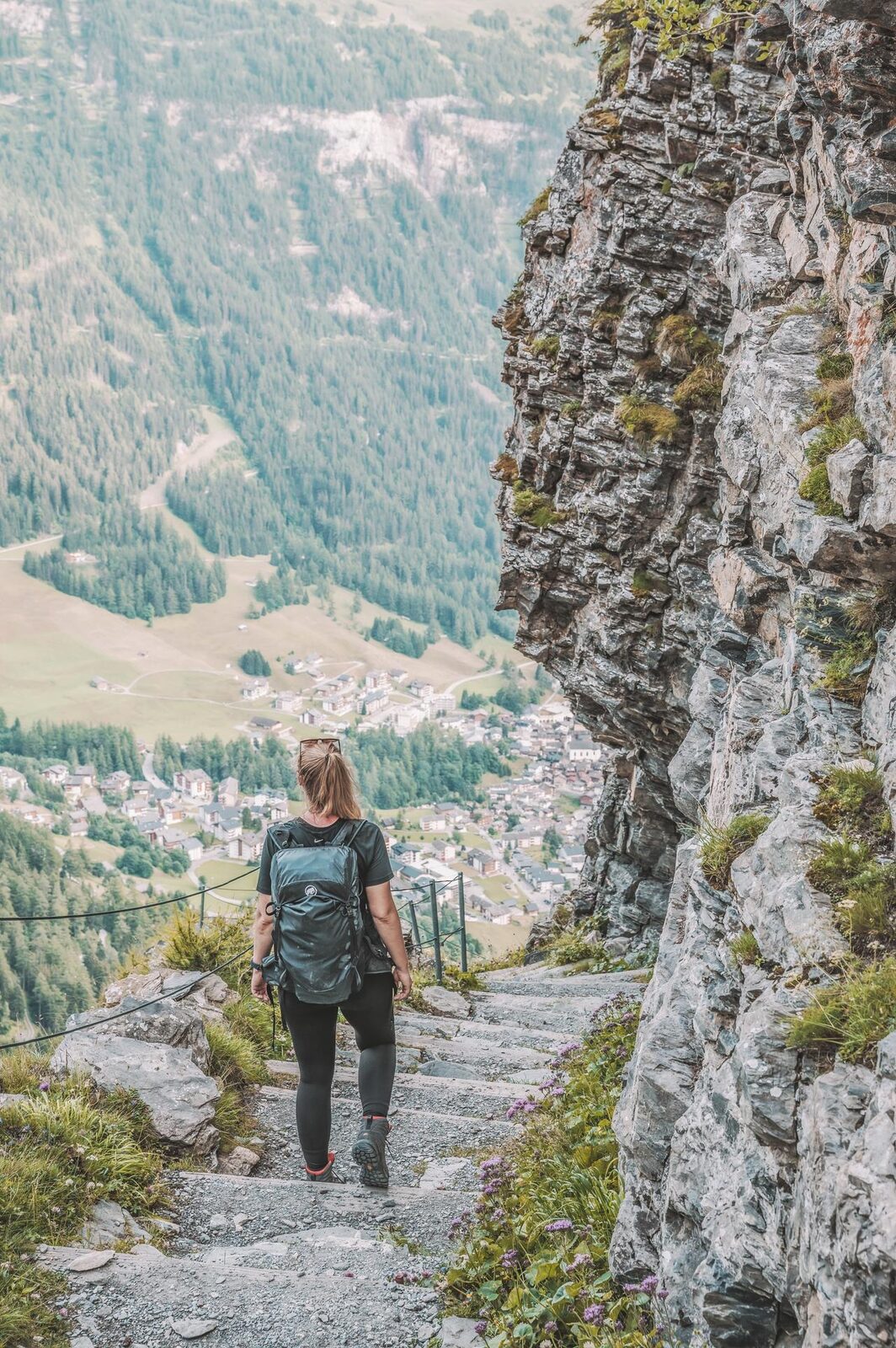 Herbstwandern über der Nebeldecke bei Leukerbad